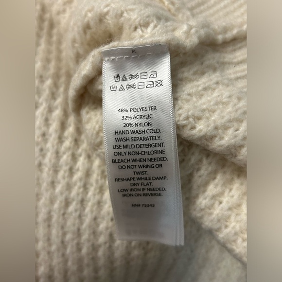 Jessica Simpson Cream Knit Cardigan Size Medium - Picture 5 of 5